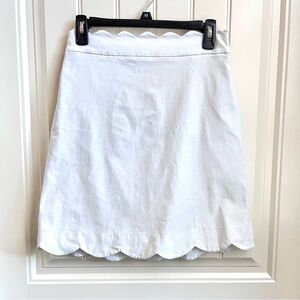 J. McLaughlin white skirt scalloped hem solid bright white preppy size 4